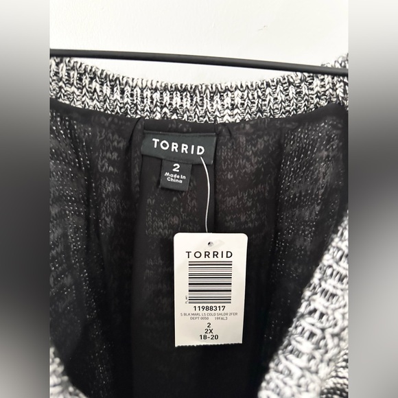NWT Torrid Cold Shoulder Marled Sweater Gray Size 2X - Picture 8 of 9